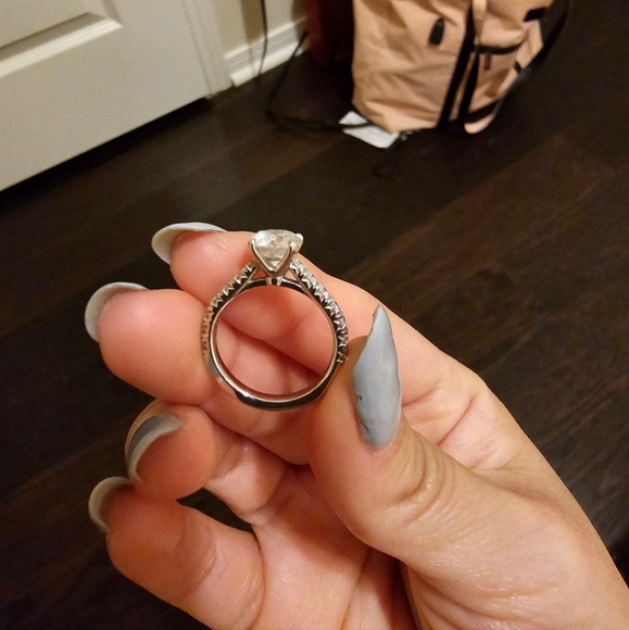 Ring - Picture 5 of 7